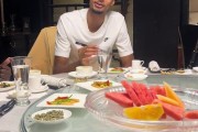 这水平如何🤣文班亚马一展歌喉秀中文 你听出来是什么歌了吗